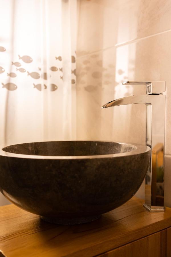 Studio De Charme Apartment Saint-Georges-de-Didonne Bagian luar foto